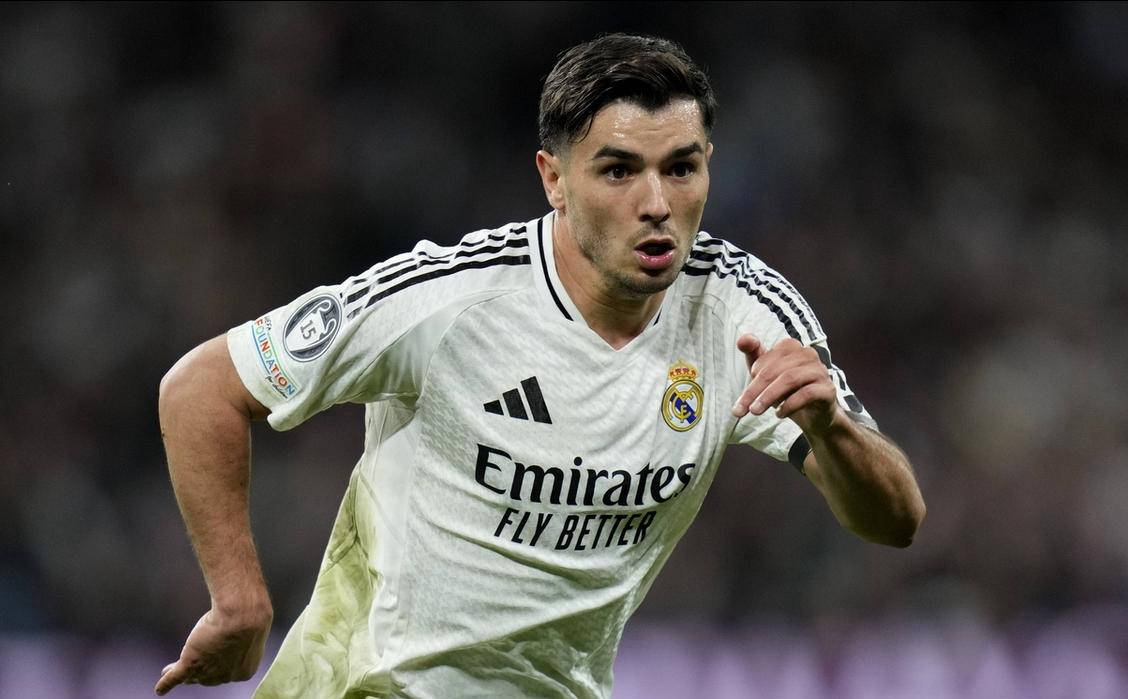 J9九游会平台-出色防守引爆全场！，阿扎伦卡意外战胜中国队引发球迷热议的简单介绍